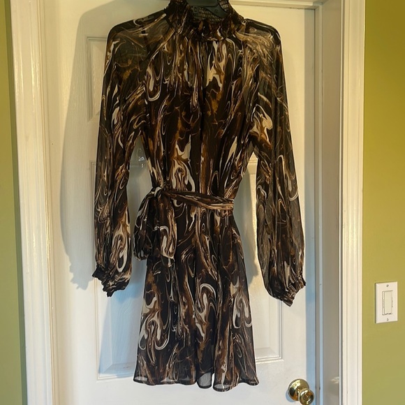 Dresses & Skirts - NWT Banana Republic Long Sleeve Dress Size S